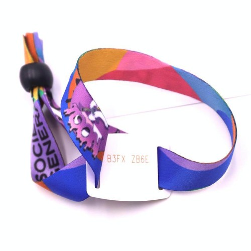 Braccialetto RFID NFC con codice QR e scheda IC monouso, trasferimento termico bifacciale