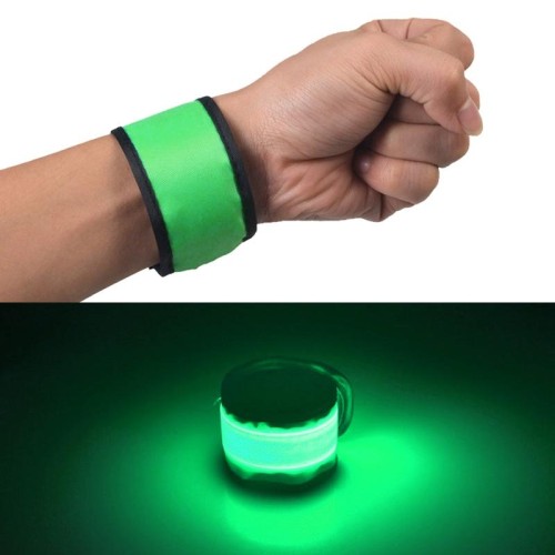 Braccialetto sportivo LED luminoso Slap Pat Circle Outdoors, piccolo, dimensioni: 26 * 4 cm (verde)