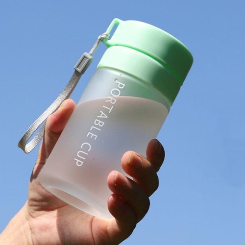 Tazza sportiva da esterno di grande capacità Tazze da tè portatili a prova di perdite in plastica satinata, colore: verde satinato da 400 ml